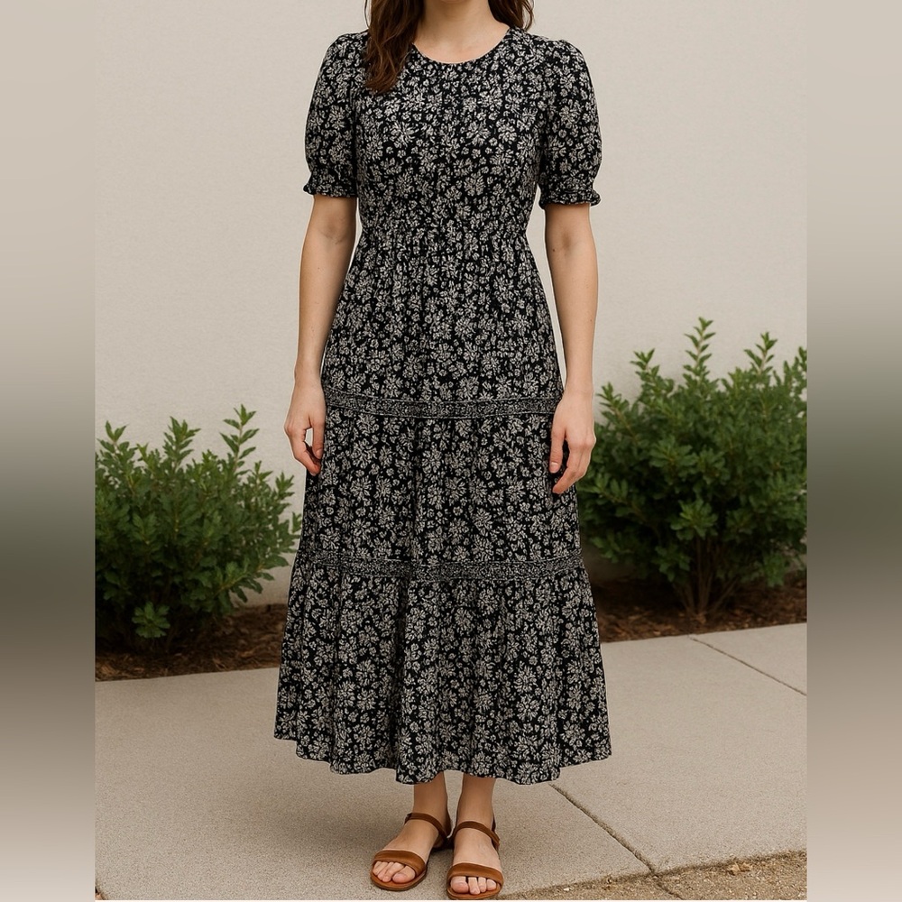 Max Studio Black and White Floral Long Sleeve Dress